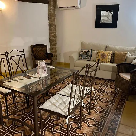 Casa Del Torno De Monjas * Úbeda